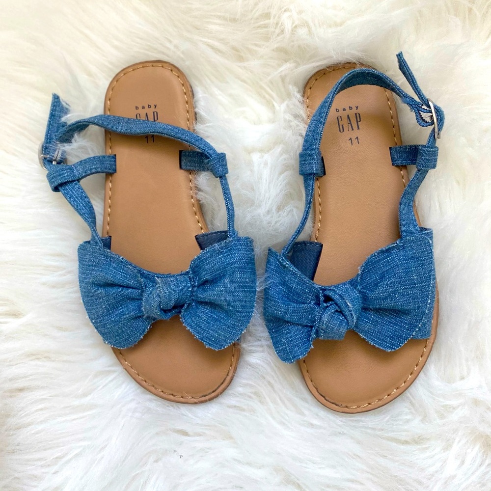 Girls sandals